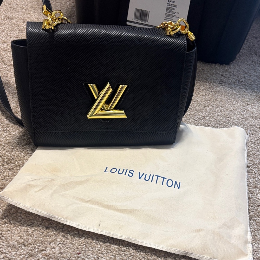 Louis Vuitton lookalike Elegant Black Crossbody with Gold Details